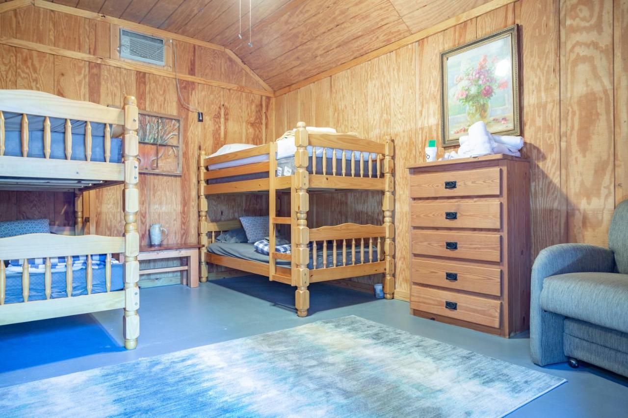 Kick Back Ranch Hotel Ramer Buitenkant foto