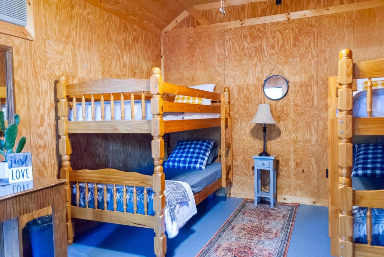 Kick Back Ranch Hotel Ramer Buitenkant foto