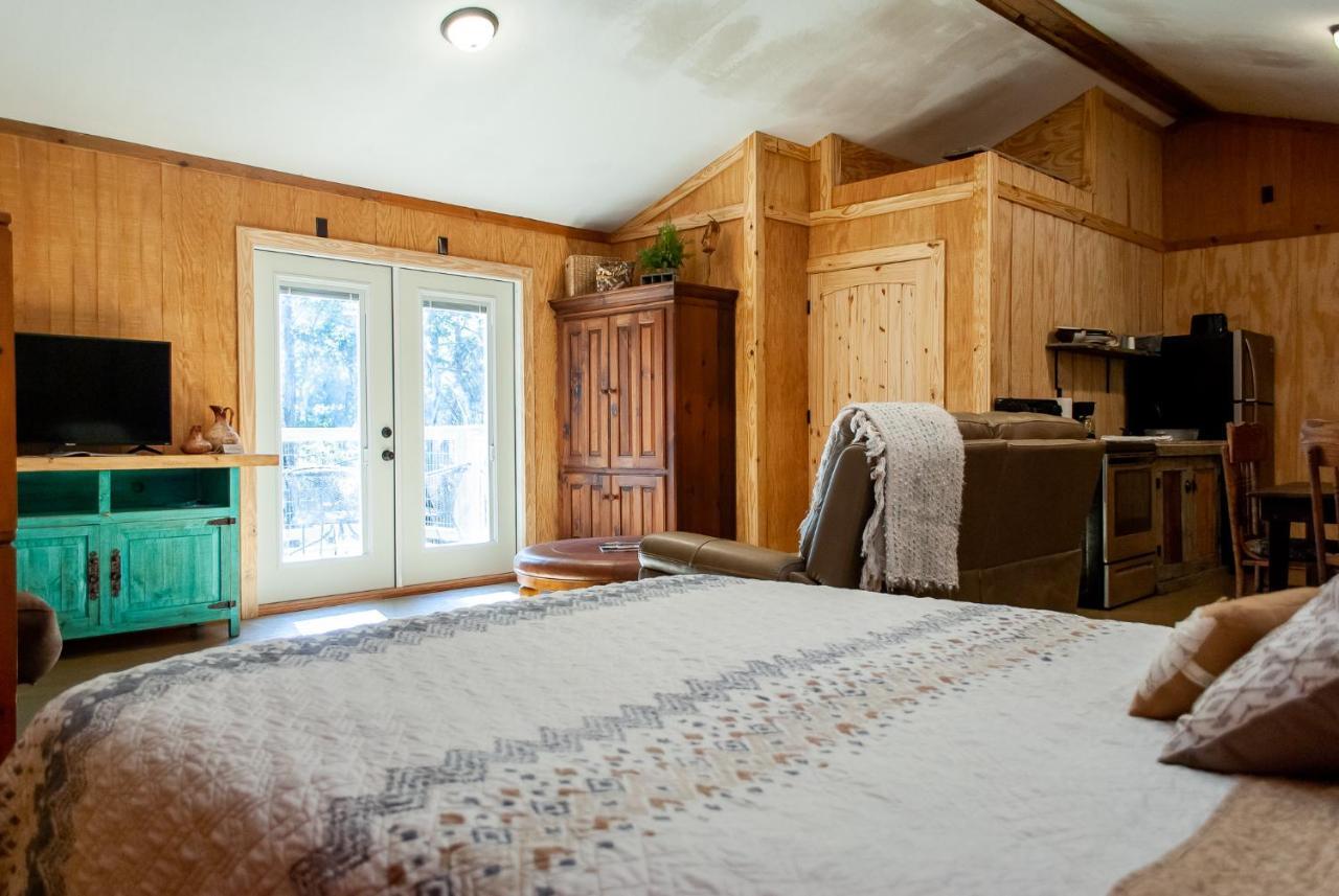 Kick Back Ranch Hotel Ramer Buitenkant foto
