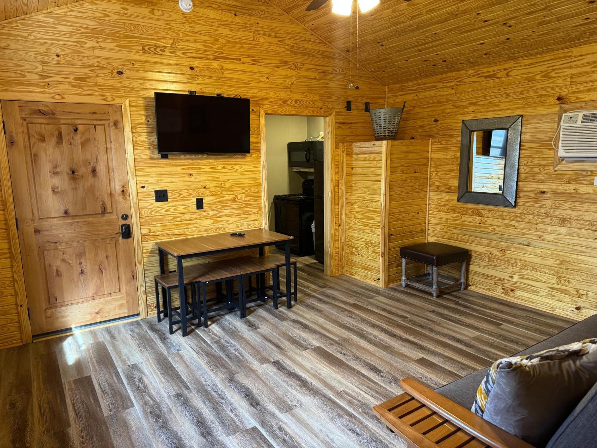 Kick Back Ranch Hotel Ramer Buitenkant foto